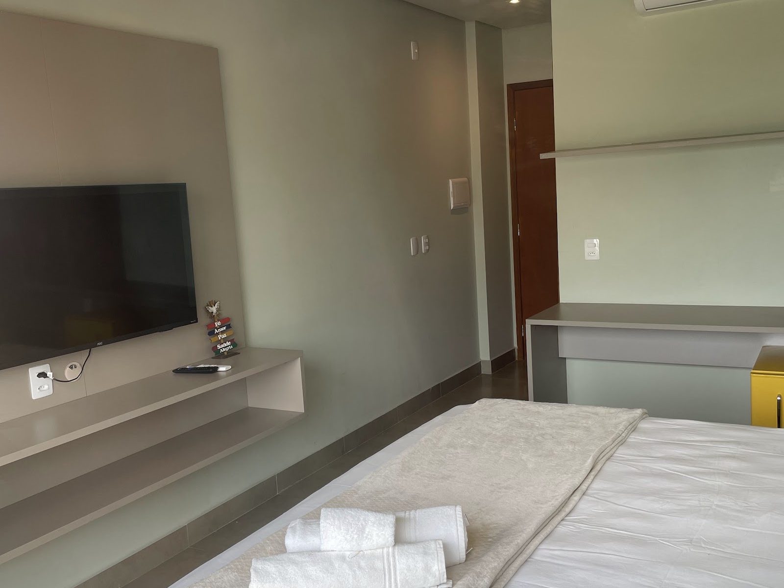 Villas BobZ Studio — Smart TV e ambiente integrado